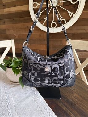 Vintage Coach Chelsea Optic Signature Shoulder Bag 2006